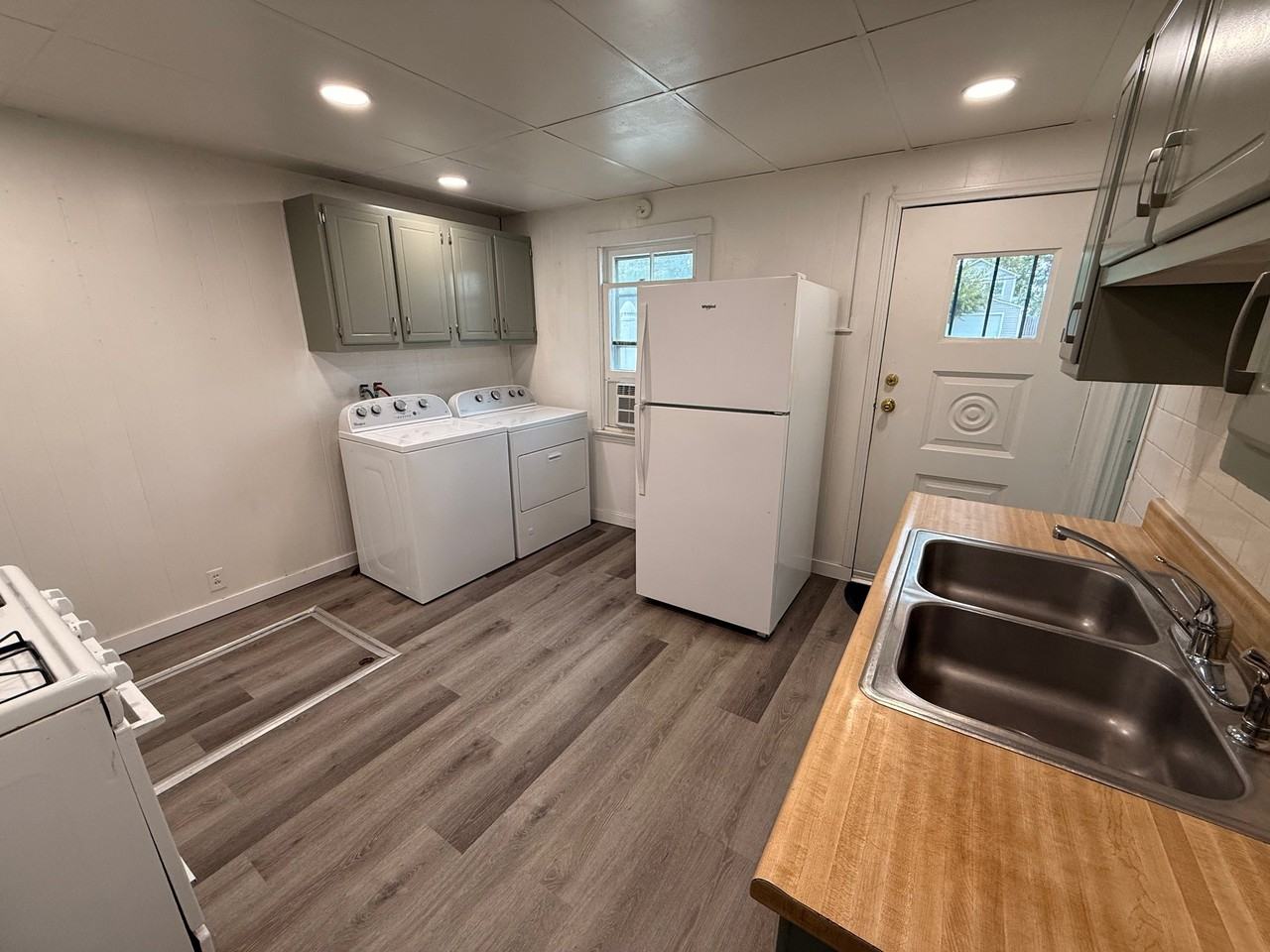 1524 Pleasant St - Photo 6 of 22