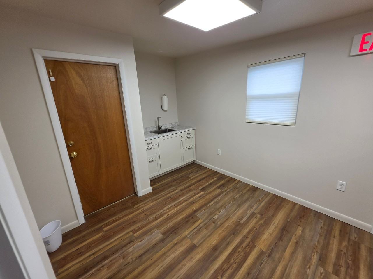 325 W Main St #C - Photo 4 of 8