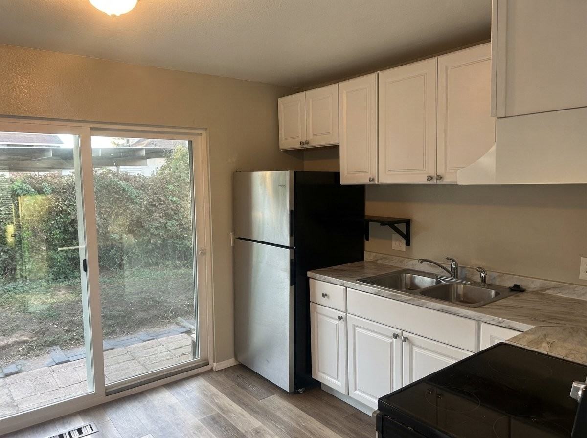 4728 S St - Photo 6 of 6
