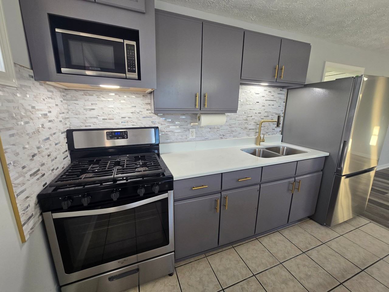 3022 S Cedar St #3 - Photo 2 of 12
