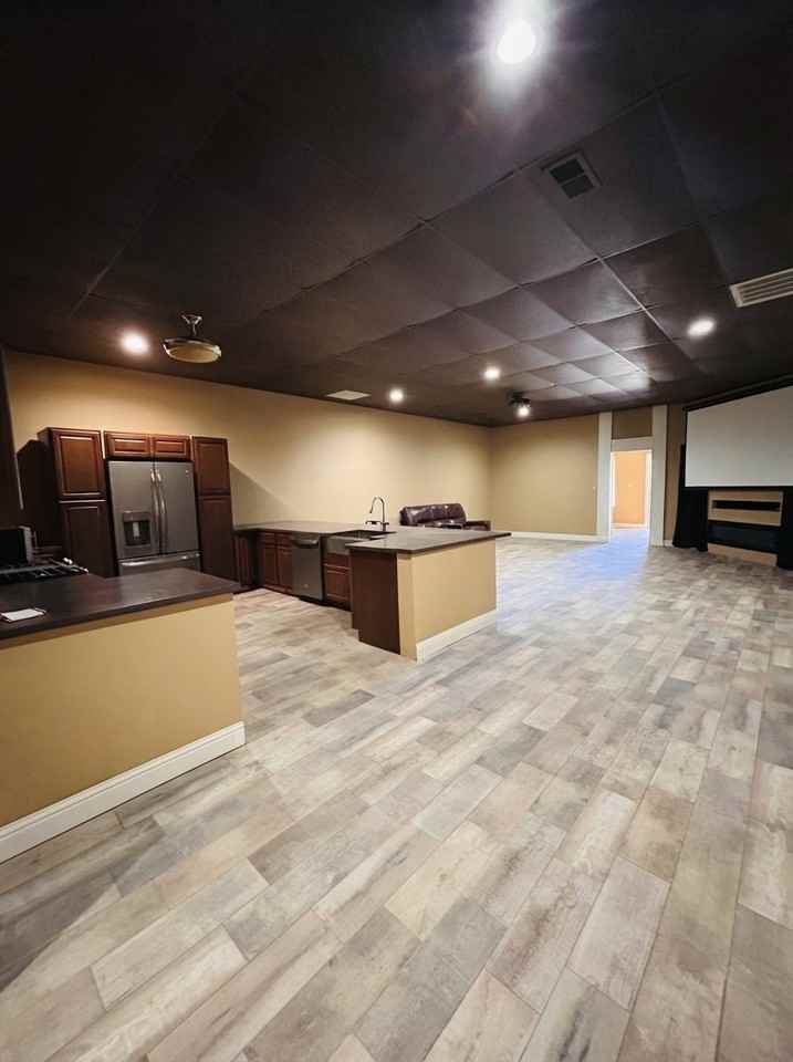217 Ne Front St #NA - Photo 4 of 11