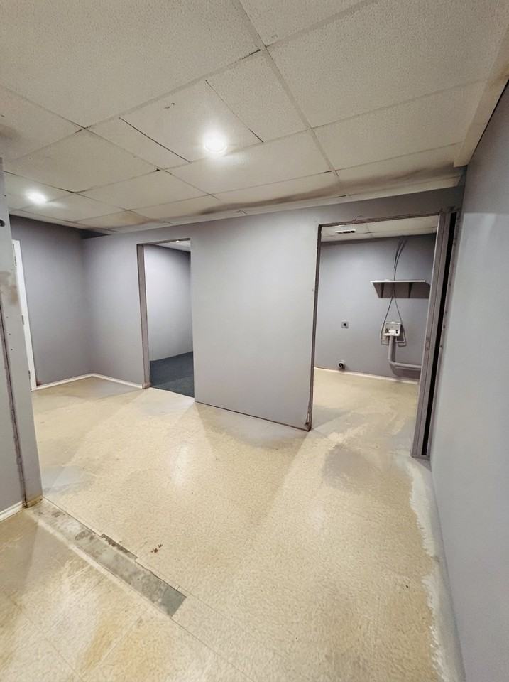 217 Ne Front St #NA - Photo 5 of 11