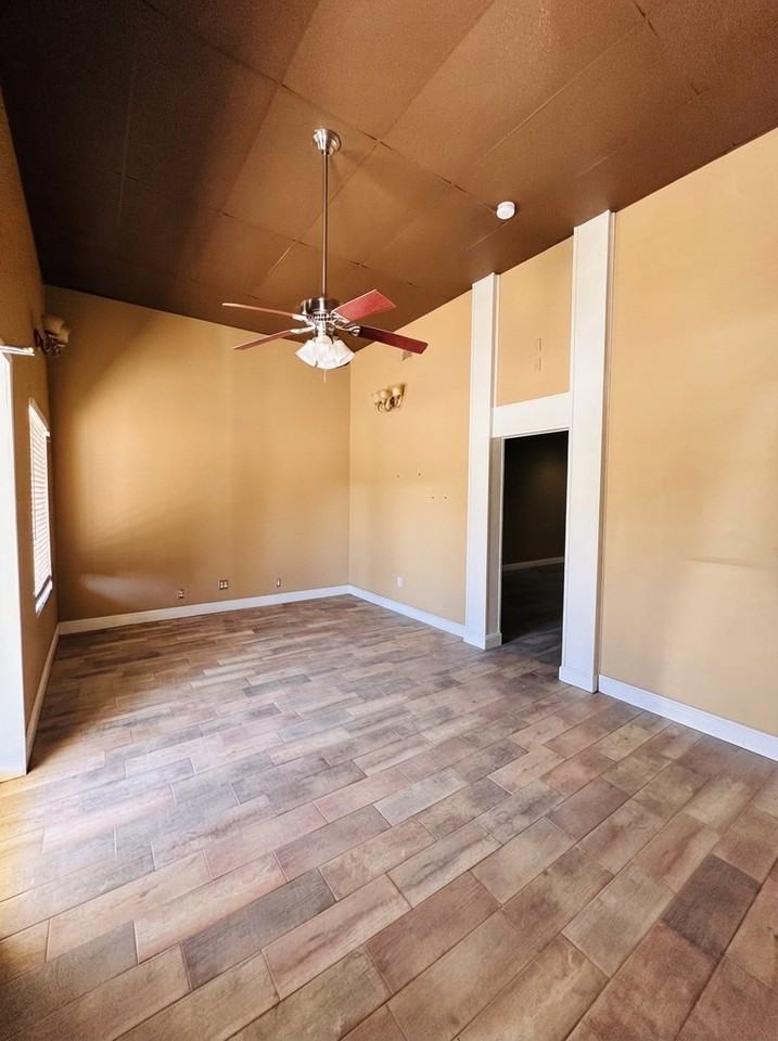 217 Ne Front St #NA - Photo 6 of 11