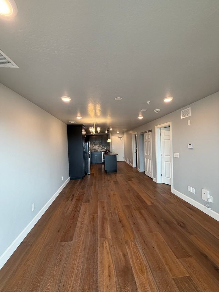 1032 E St #603B - Photo 4 of 7