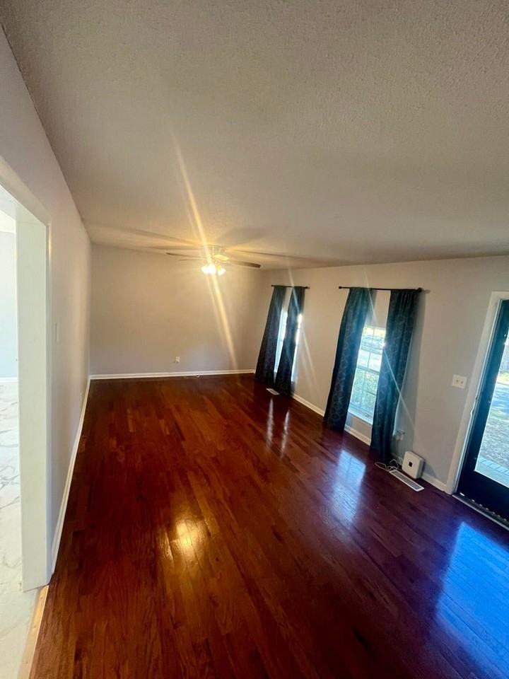 6021 Porter Dr - Photo 3 of 18