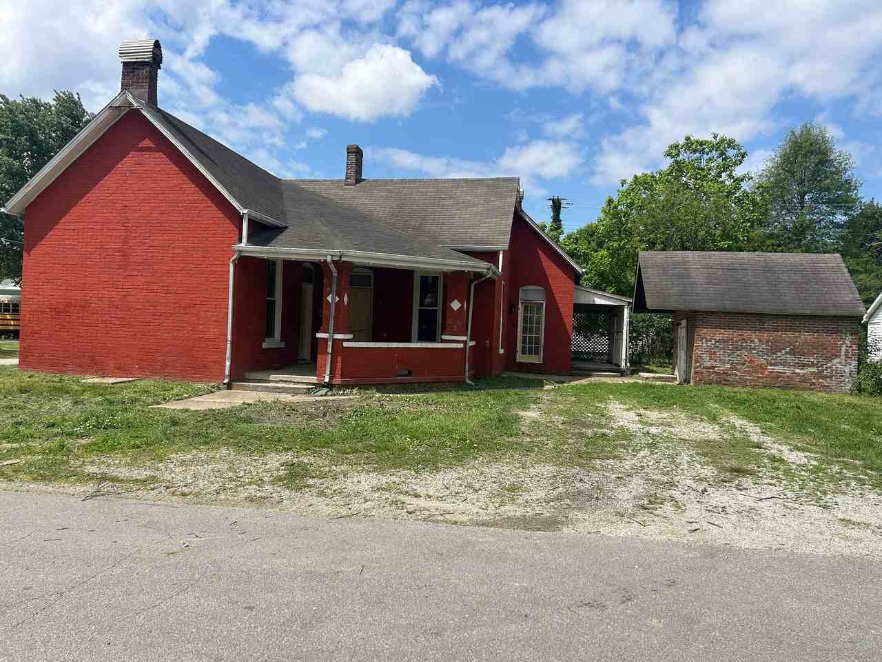 300 W Howard St - Photo 4 of 18