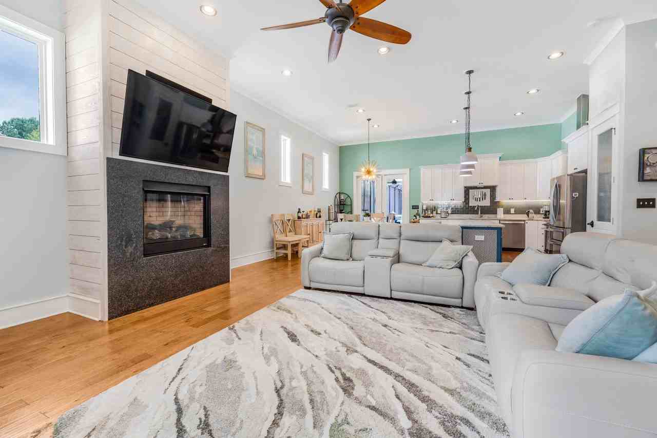 4050 Muirfield Ct - Photo 3 of 16