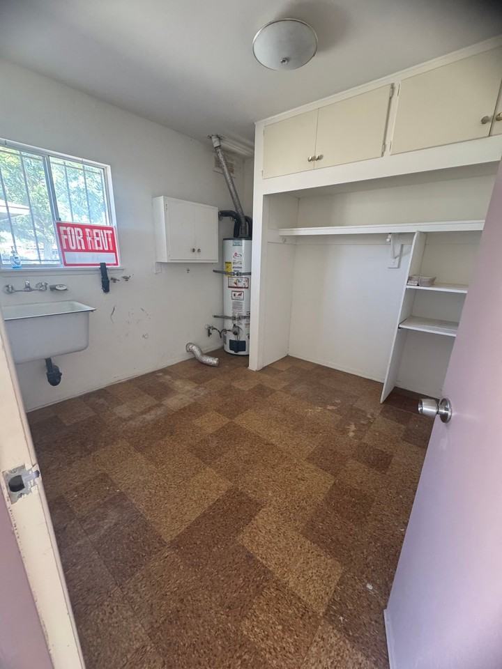 151 W Bay Blvd - Photo 7 of 17