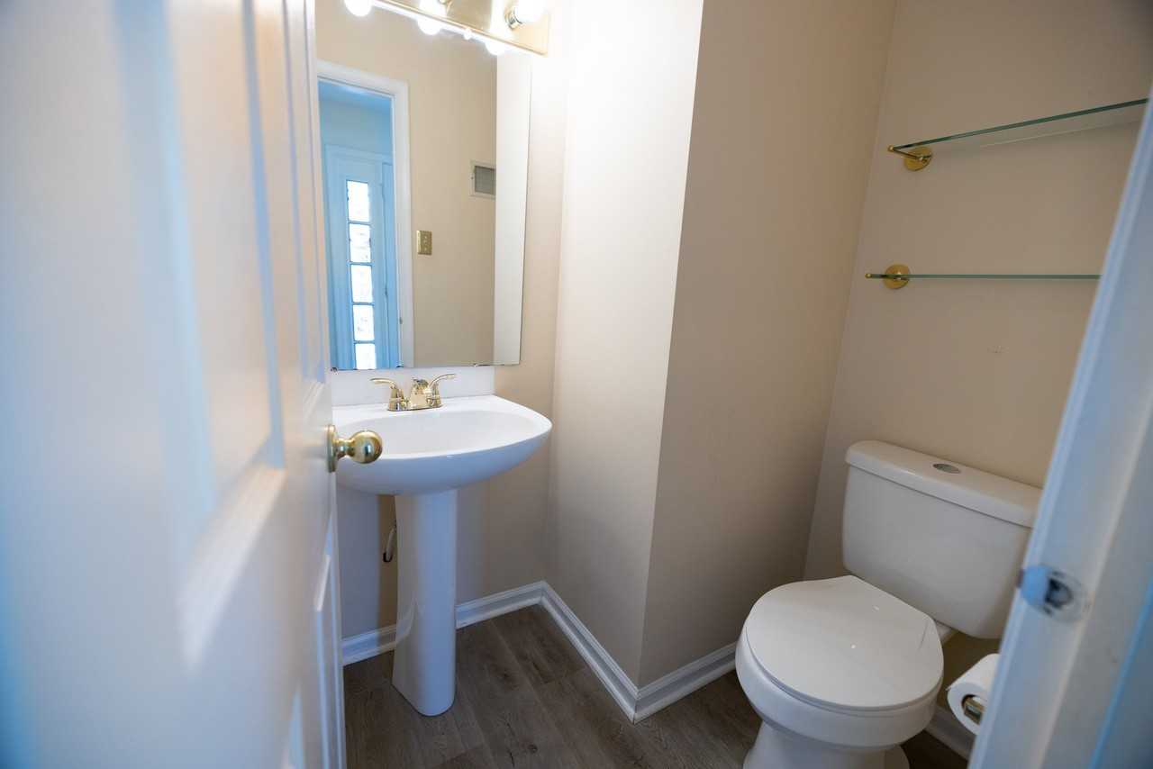 1104 Coventry Pointe Ln - Photo 5 of 20