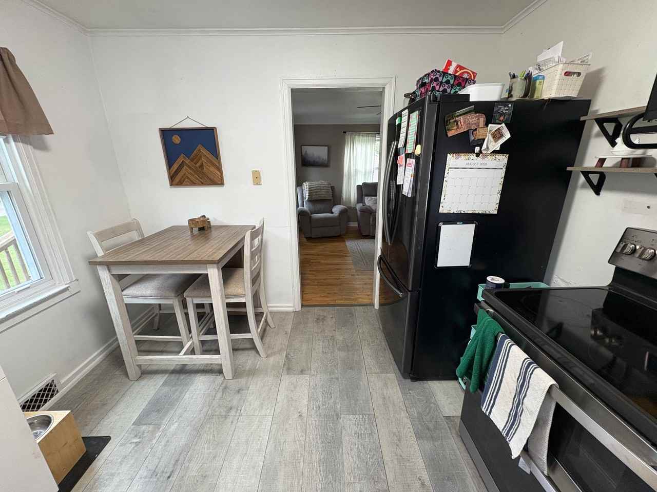 707 Cypress St - Photo 7 of 16