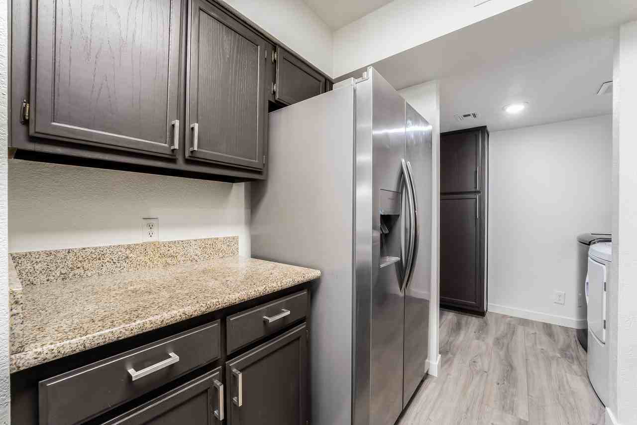 2824 Dawn Crossing Dr - Photo 5 of 12