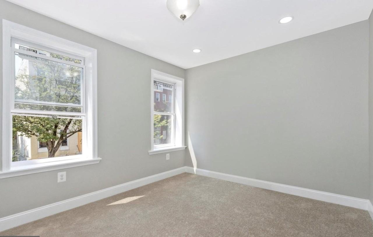 321 N Stricker St - Photo 3 of 11