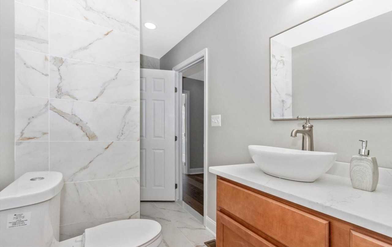 321 N Stricker St - Photo 5 of 11