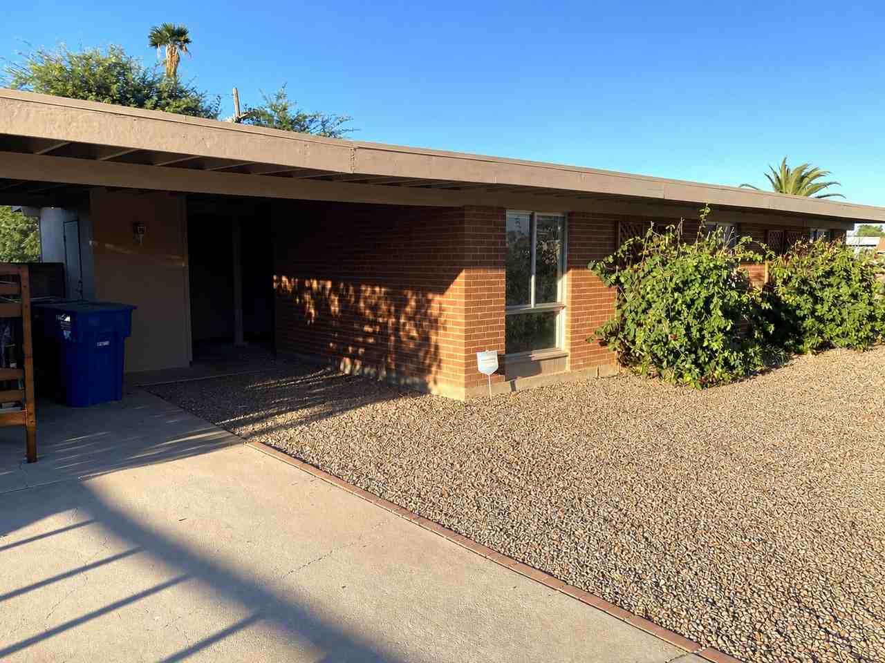 8209 E Balfour Dr - Photo 2 of 33