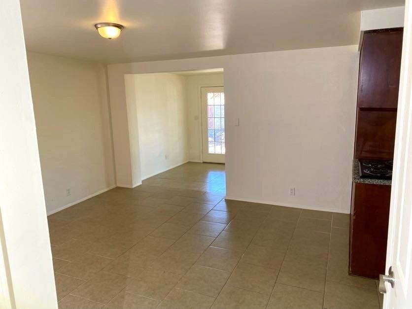 8209 E Balfour Dr - Photo 6 of 33