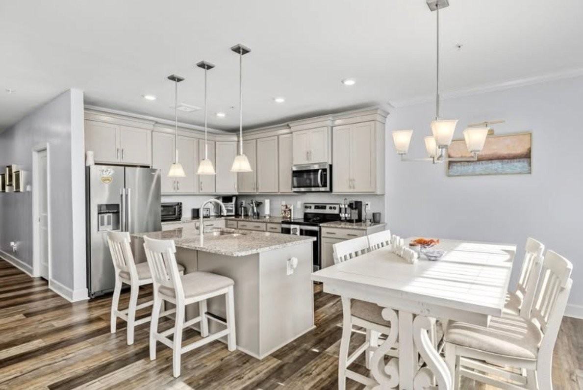1011 Vida Way #202 - Photo 5 of 20