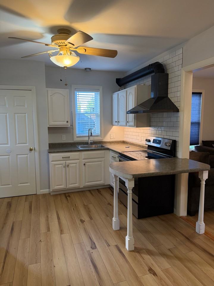 115 Seventh St #1 - Photo 2 of 13