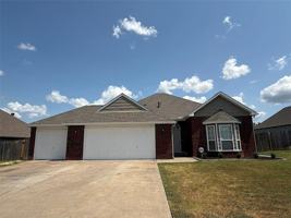 featured image of 11711 S Primrose St
