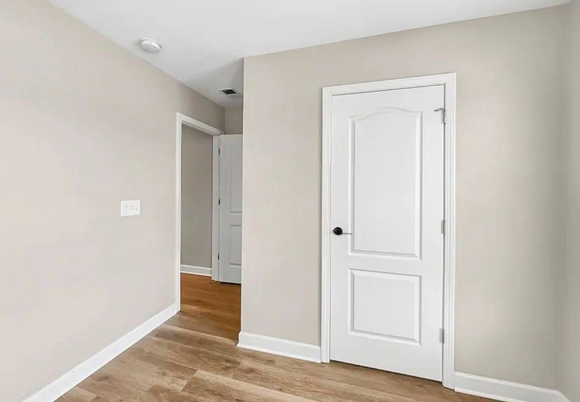 263 Longford Dr - Photo 3 of 9
