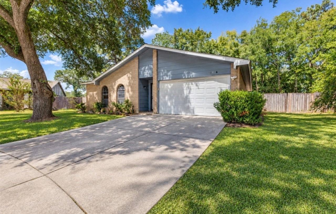 22926 Millgate Dr - Photo 3 of 20