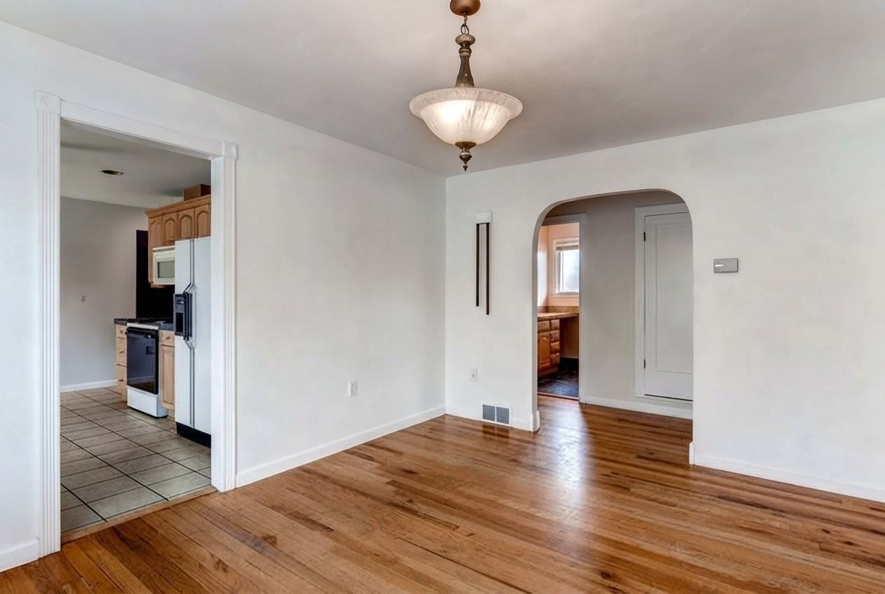 4810 S Thompson Ave - Photo 4 of 13