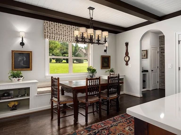 4754 Cotswold Ln - Photo 4 of 20