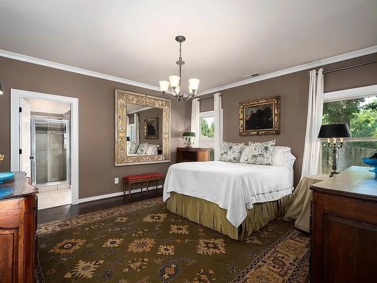 4754 Cotswold Ln - Photo 5 of 20