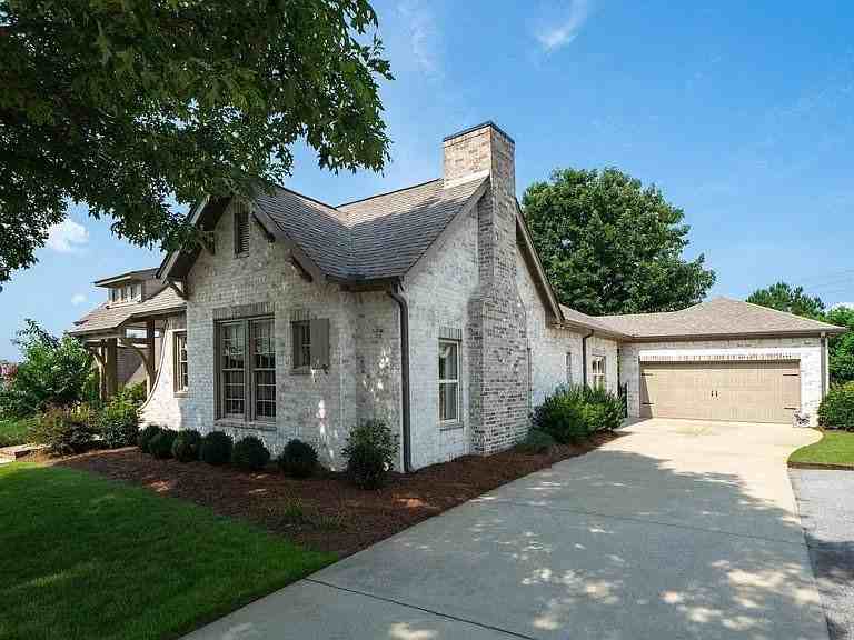4754 Cotswold Ln - Photo 7 of 20