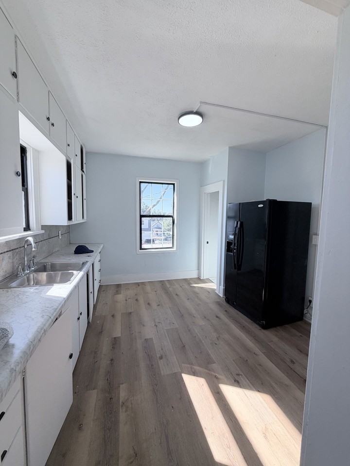 4964 S 36th St - Photo 2 of 15