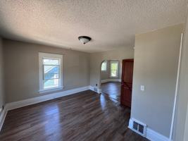 featured image of 747 Mcsorley St #2