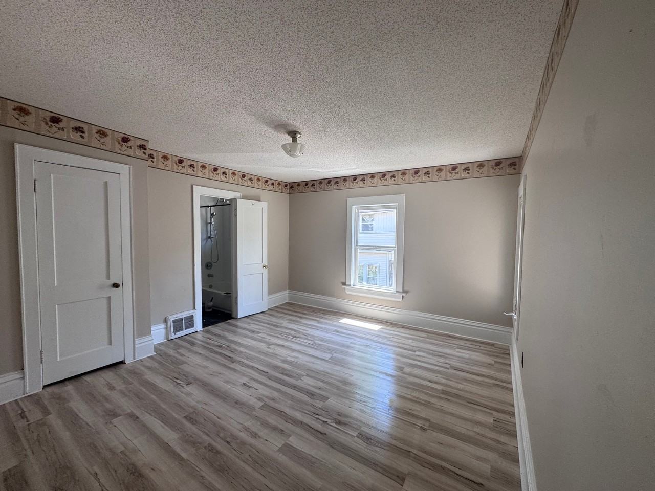 747 Mcsorley St #2 - Photo 2 of 14