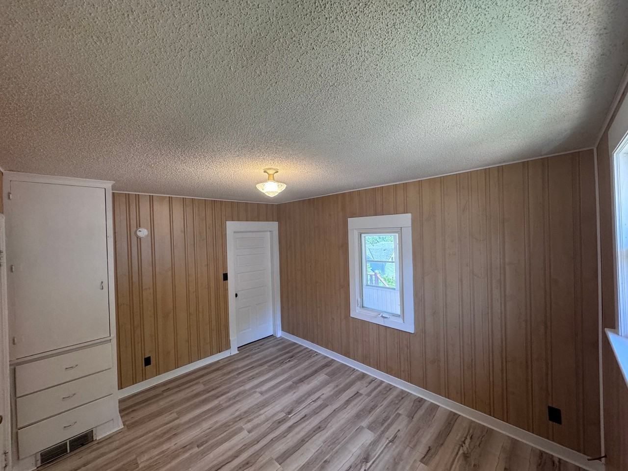 747 Mcsorley St #2 - Photo 5 of 14