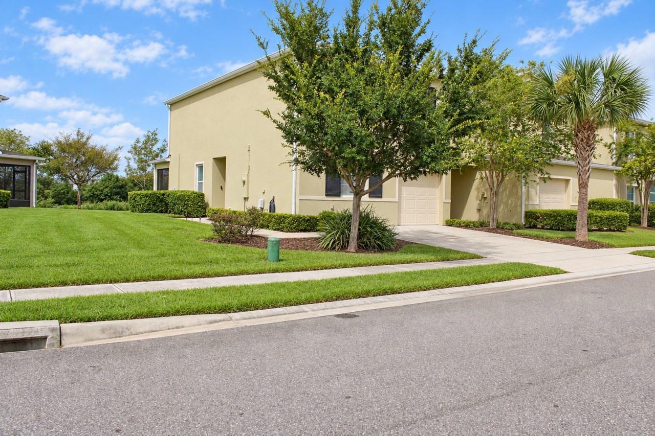424 Arbor Lakes Dr - Photo 2 of 20