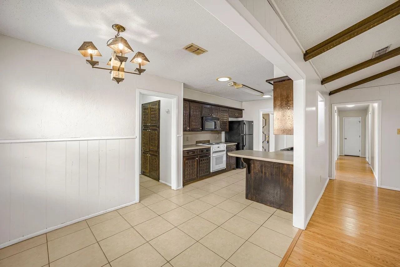 4811 55th St - Photo 5 of 20