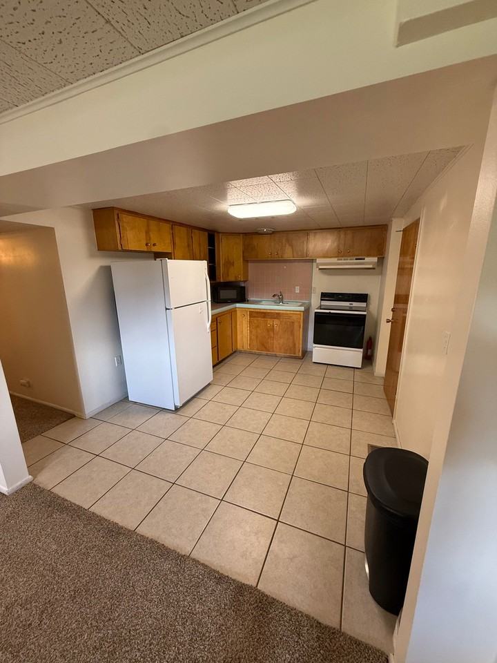 6302 S Westridge St - Photo 3 of 9