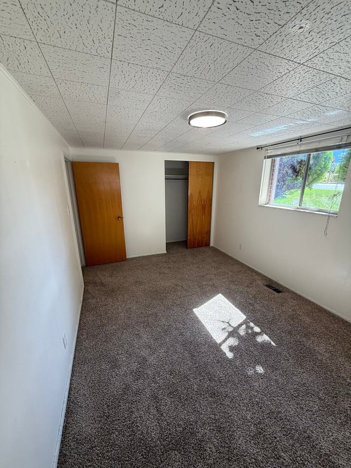 6302 S Westridge St - Photo 5 of 9