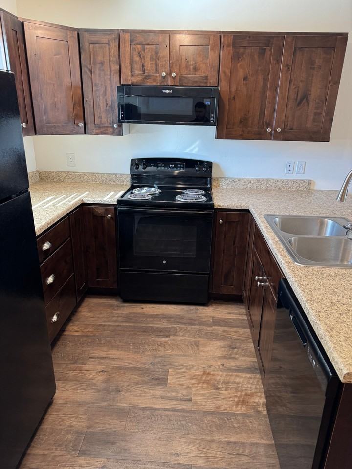 320 Ws #92 - Photo 6 of 19