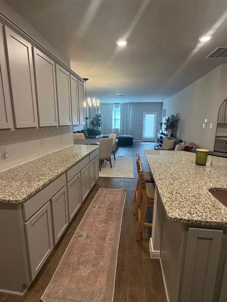 310 Spider Lily Dr - Photo 4 of 6