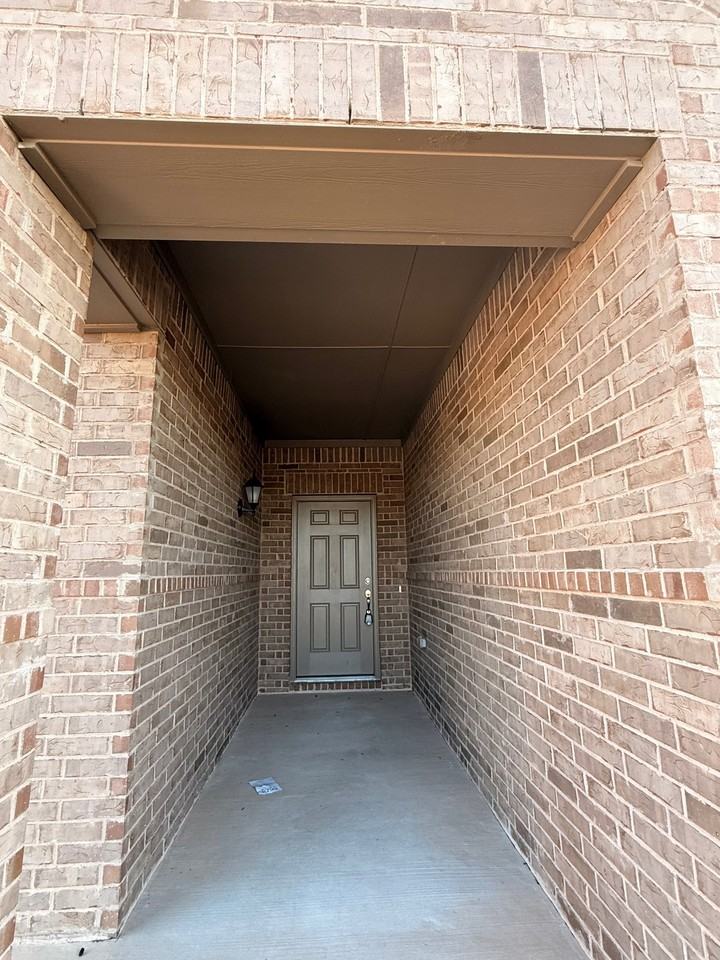 224 W Haymaker Rd - Photo 2 of 20
