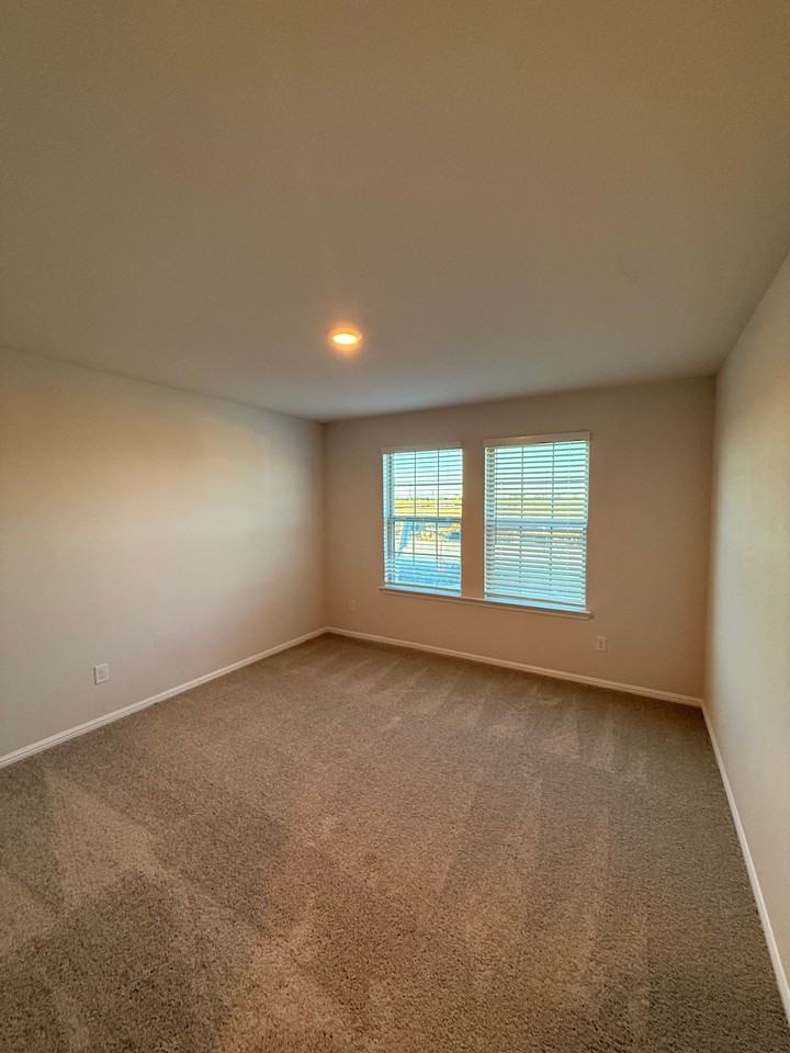 224 W Haymaker Rd - Photo 5 of 20