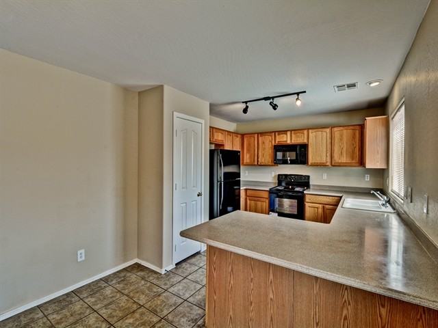 21975 W Sonora St - Photo 3 of 11