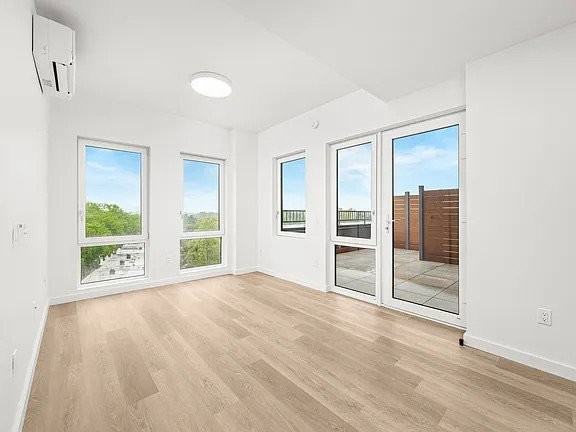 11615 Cedar St #436 - Photo 7 of 12