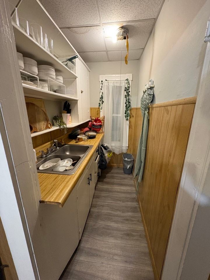 9 Kosta St #3 - Photo 7 of 8