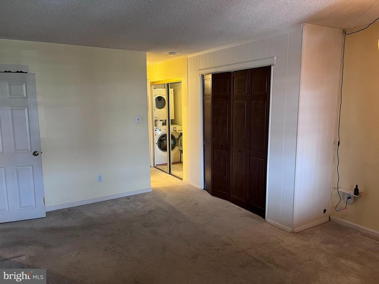 112 Riversedge Dr - Photo 5 of 8