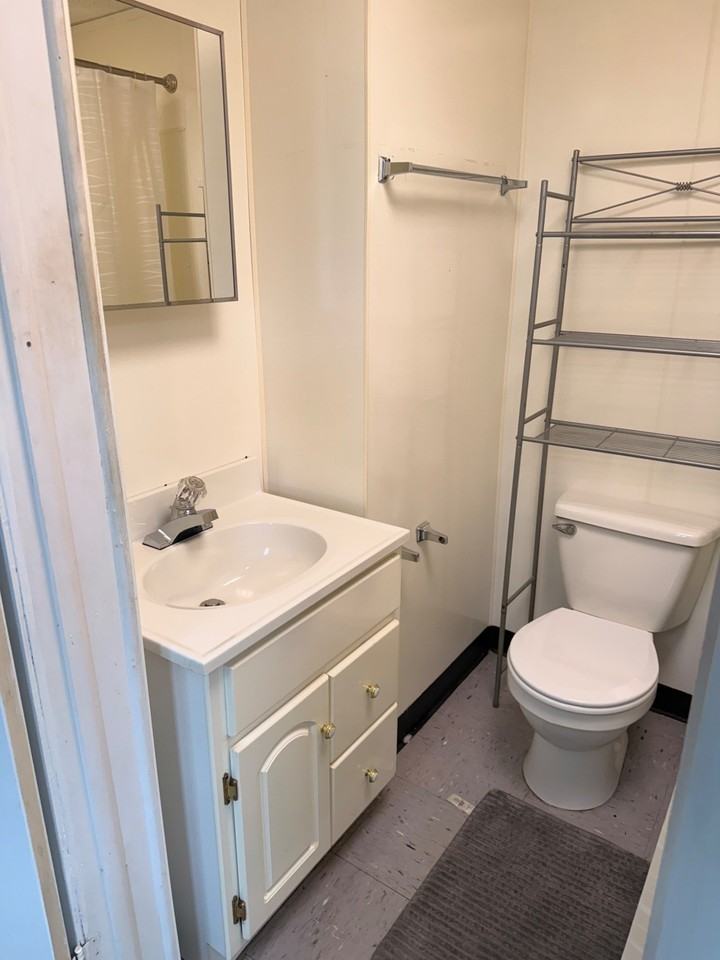 258 Spruce St #201 - Photo 7 of 8