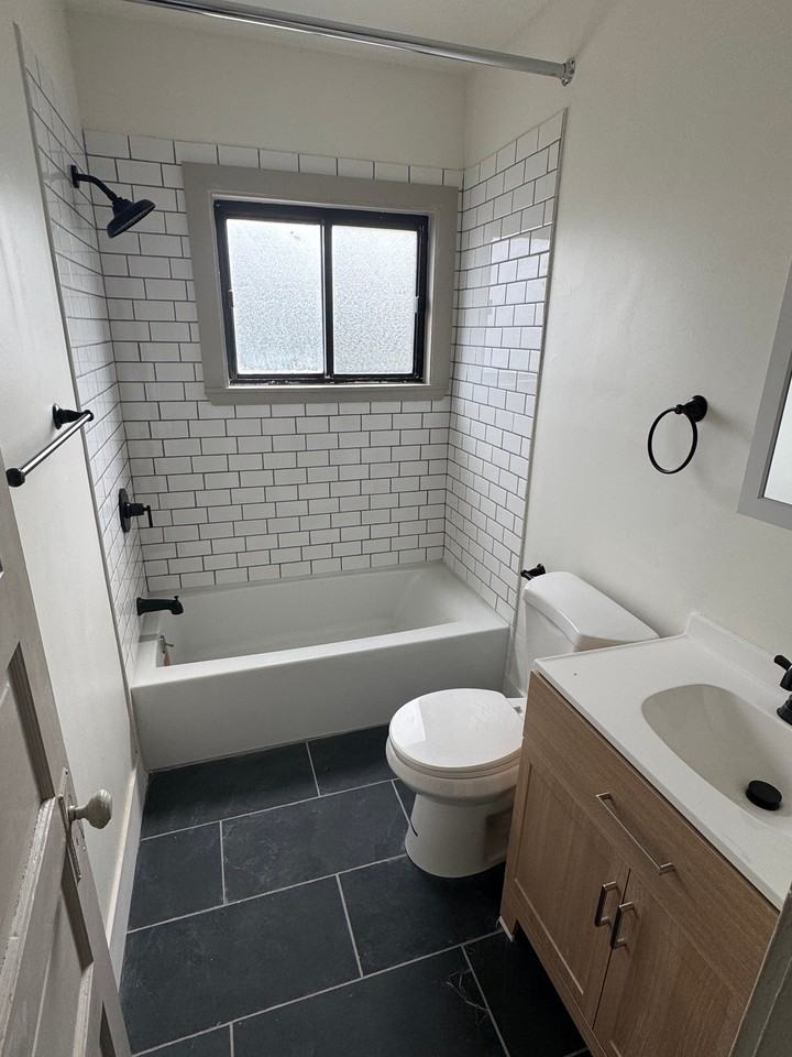 1425 Spring Garden Ave - Photo 6 of 7