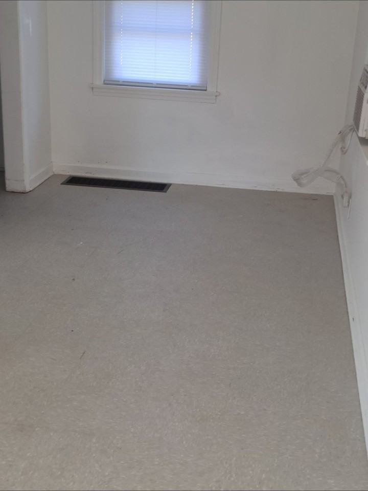 2305 169th St - Photo 4 of 5