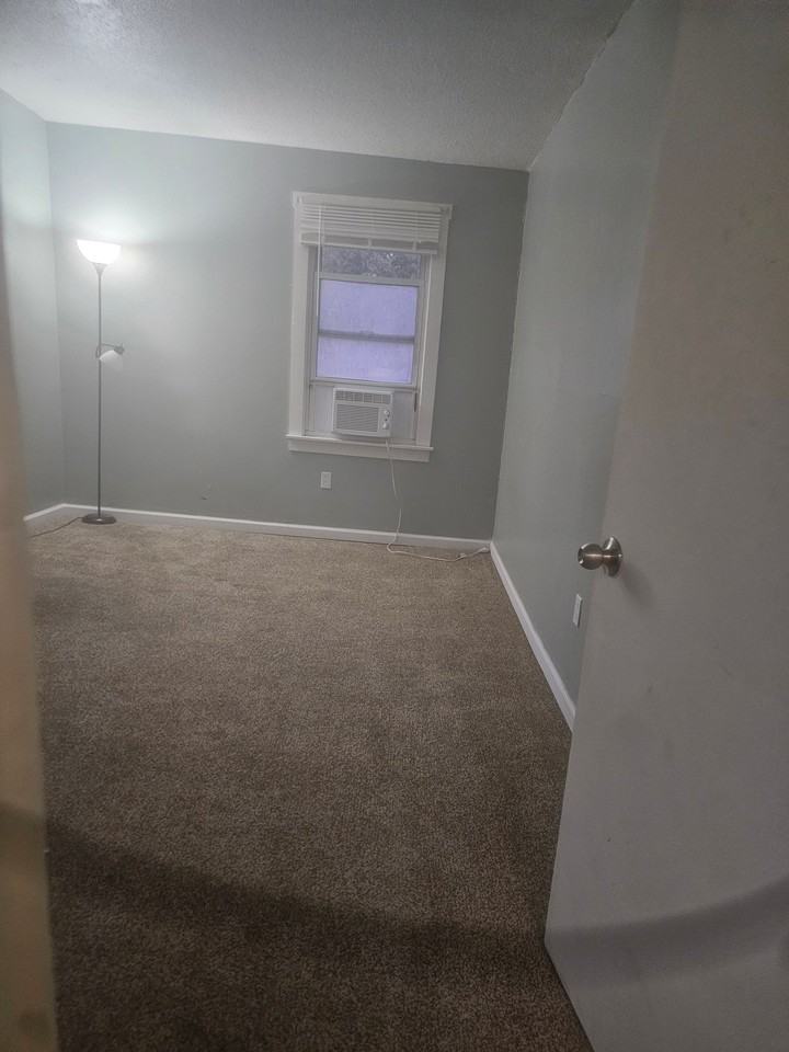 87 Birch St - Photo 6 of 10