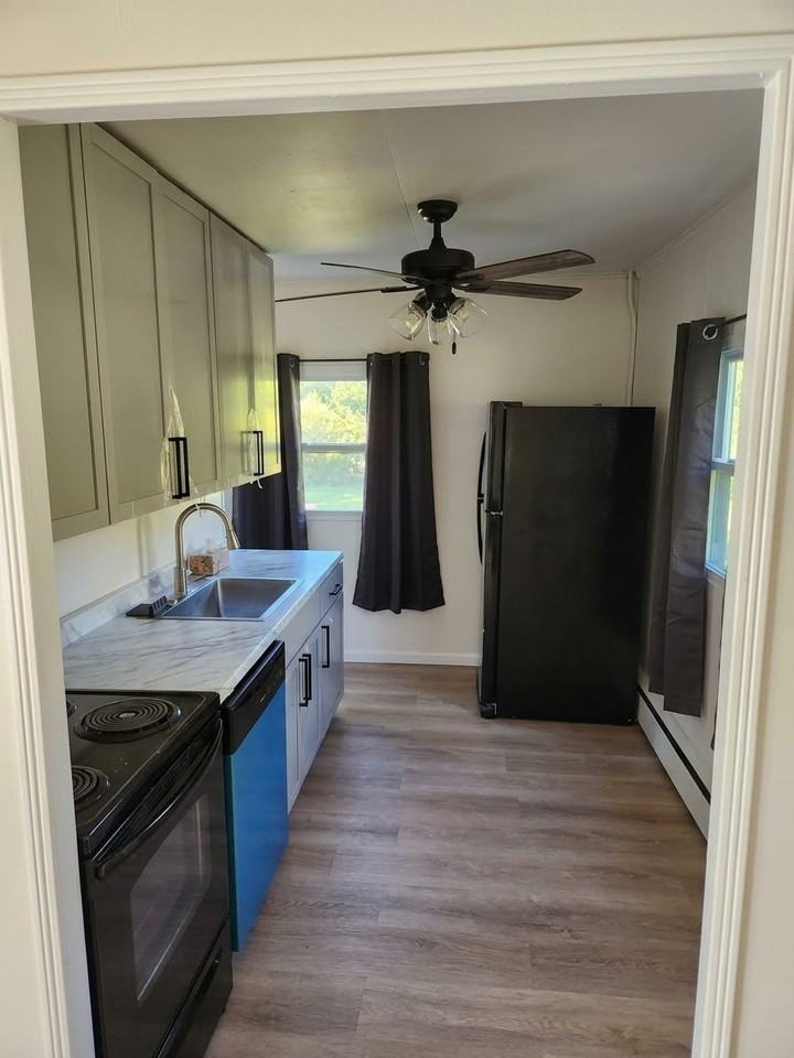 1599 Ridge Rd - Photo 6 of 8