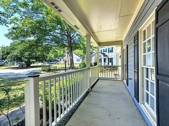 5313 Thistlebrook Ct - Photo 4 of 10